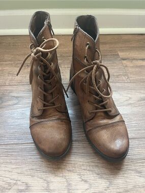 Rampage Women's Brown Lace-Up Combat Boots